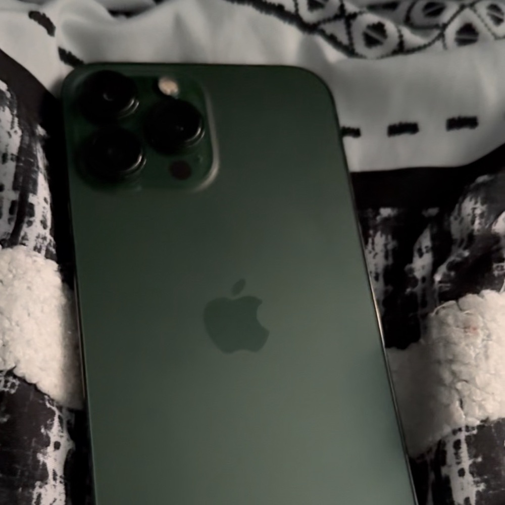 It’s an iPhone 13 Pro Max. I got a new phone as a gift so I’m selling this one.